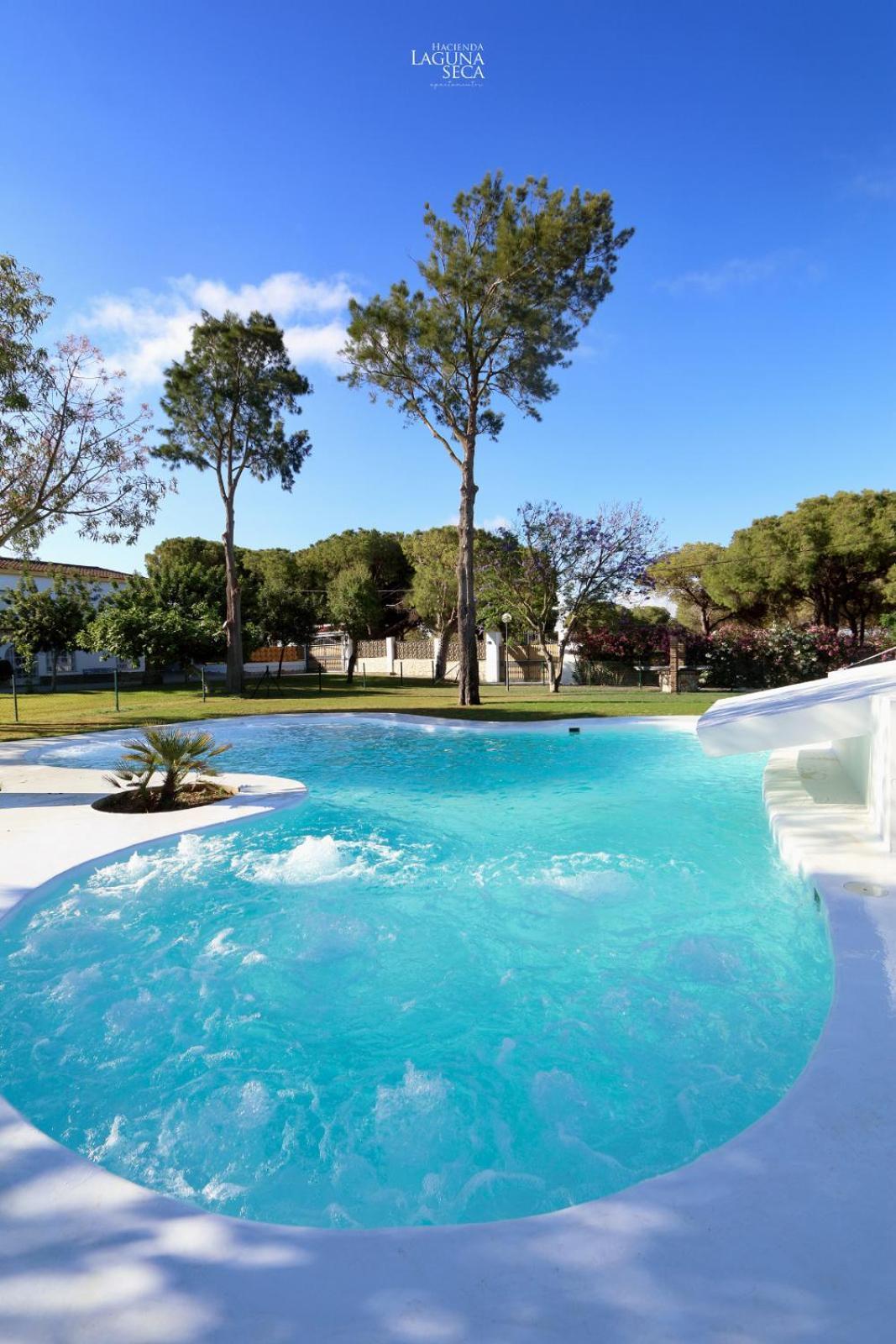 Hacienda Laguna Seca - Apart. Lavanda Chiclana de la Frontera Eksteriør billede