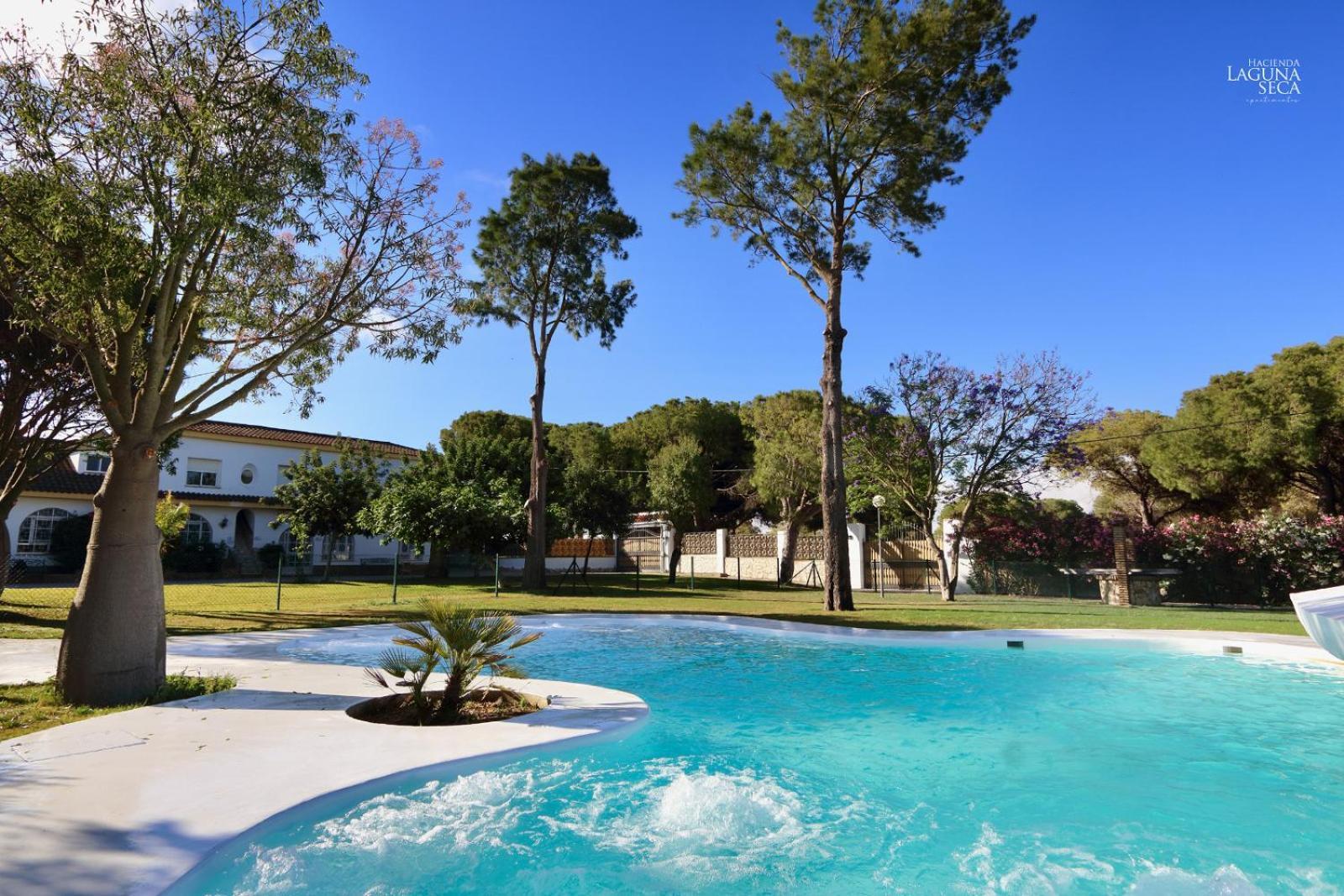 Hacienda Laguna Seca - Apart. Lavanda Chiclana de la Frontera Eksteriør billede