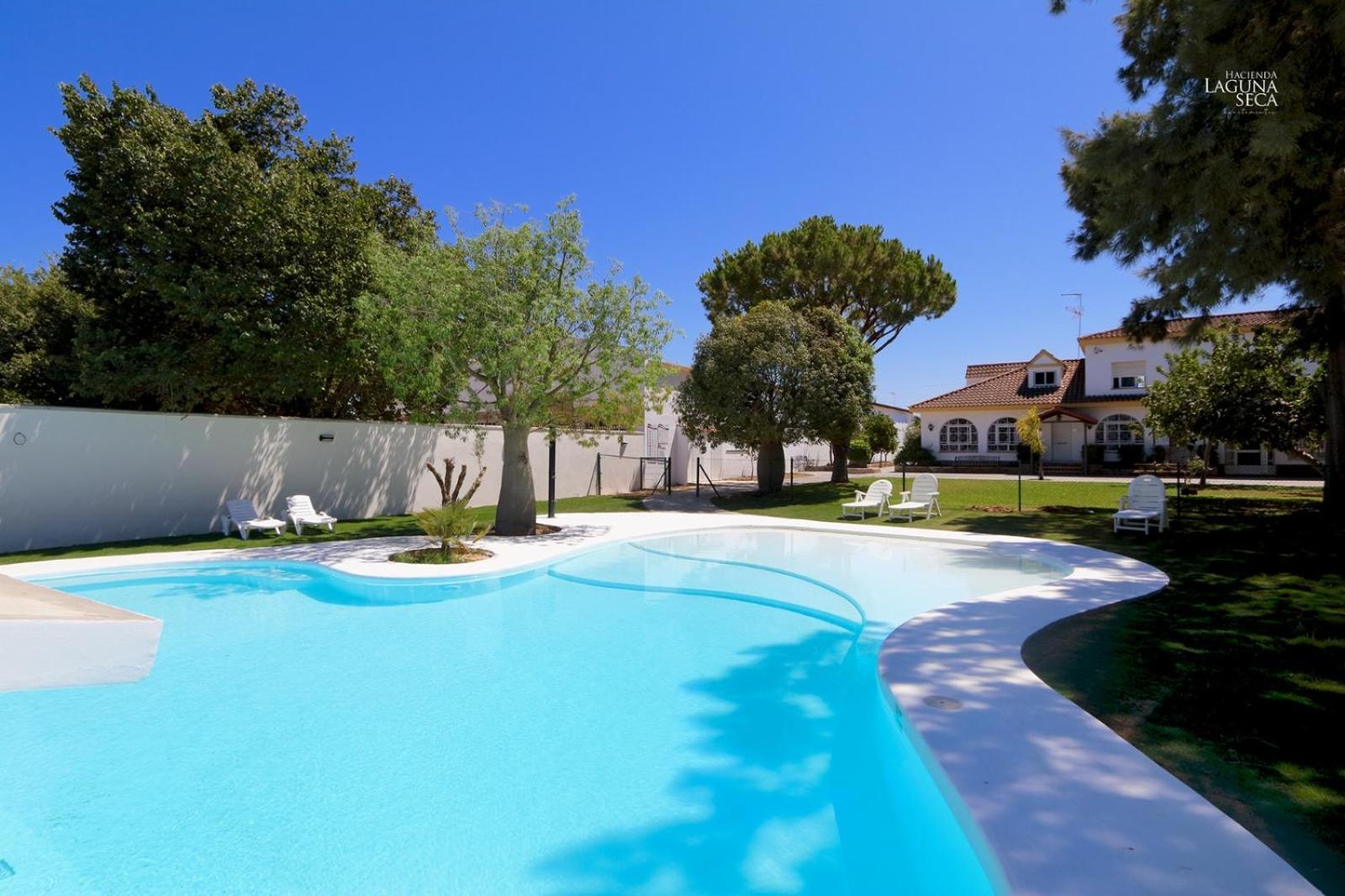 Hacienda Laguna Seca - Apart. Lavanda Chiclana de la Frontera Eksteriør billede
